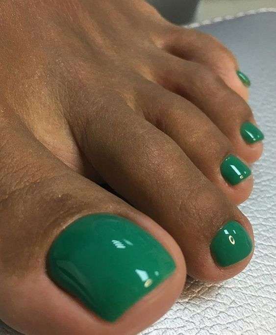 toe nail designs for dark skin