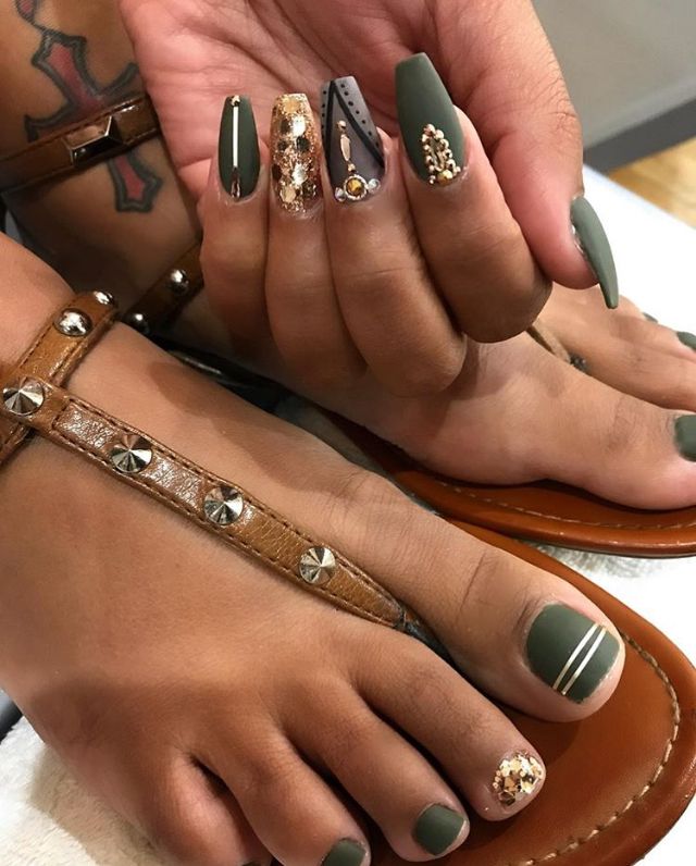 toe nail designs for dark skin