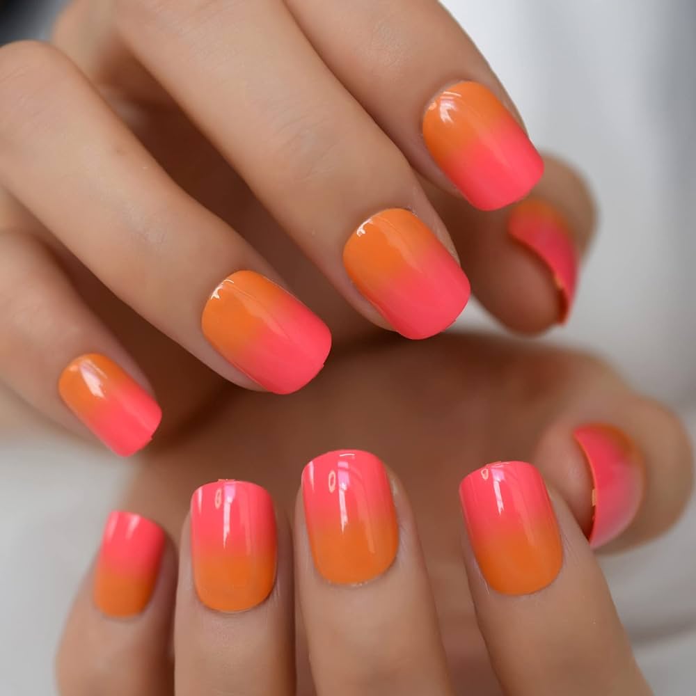 31. Sunset Glow: Gradient Perfection in Pink and Orange