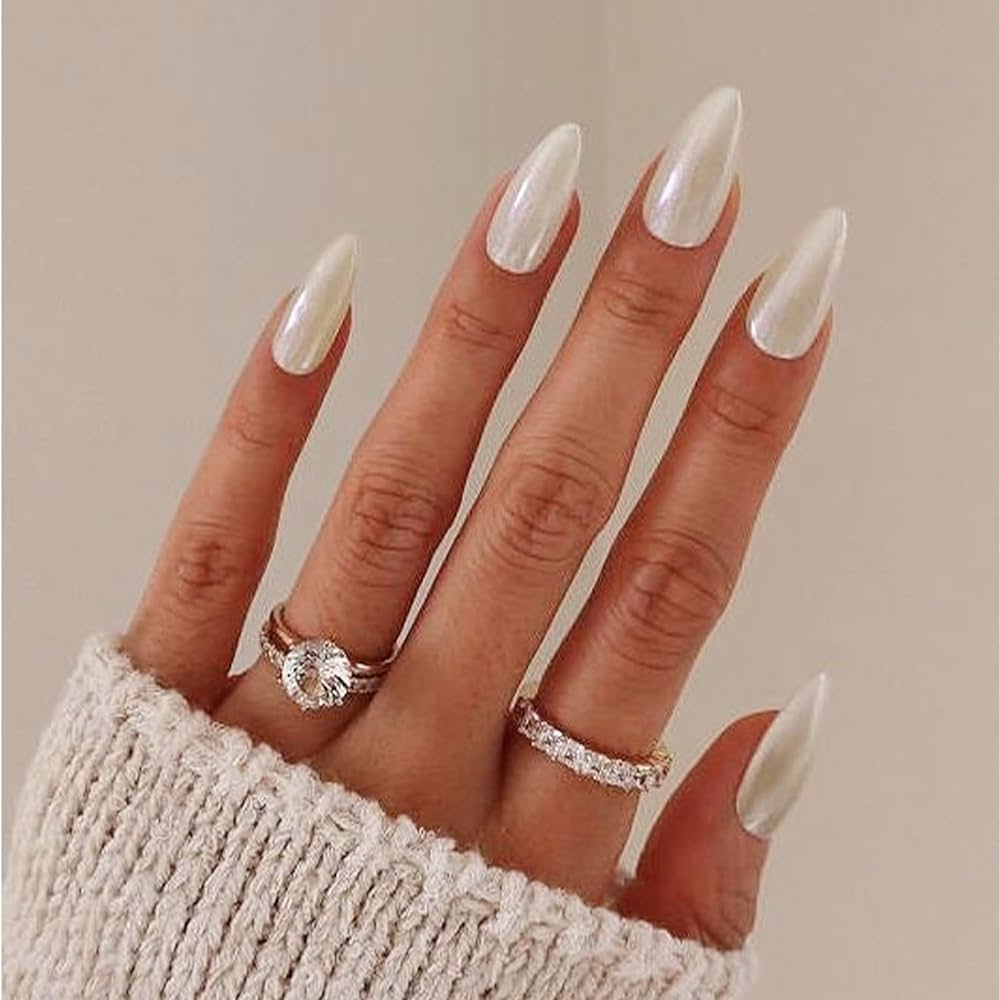 Top 14+ Trendy White Chrome Nail Designs for 2024 You Won’t Want to Miss