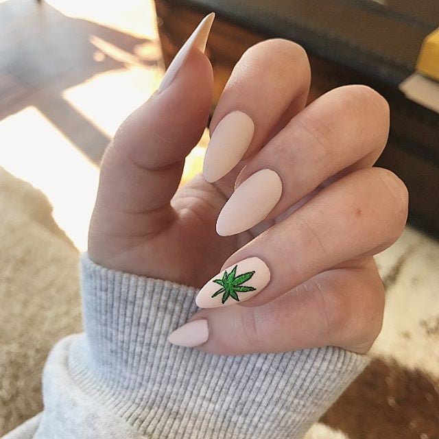 Top 26+ musttry stoner nail designs for 2024