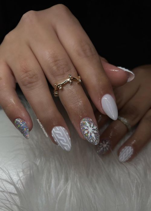 white christmas nail designs